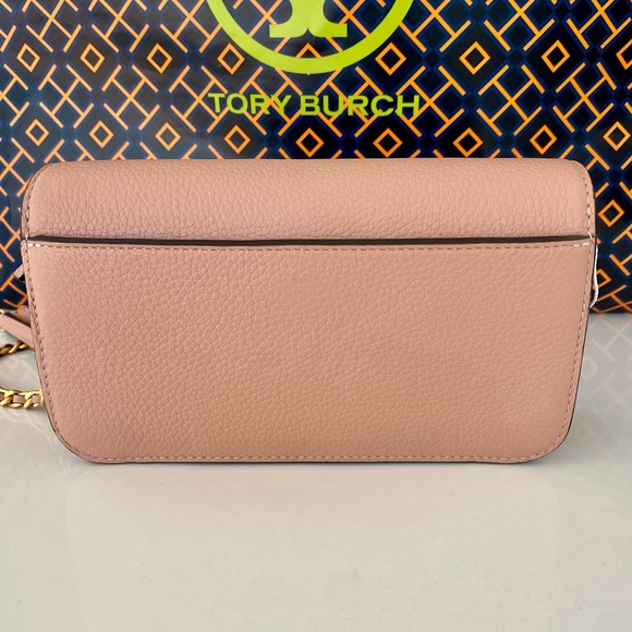 🎊SOLD🌸NEW🌸Tory Burch Britten chain wallet with wristbands for carry/crossbody - Picture 5 of 15